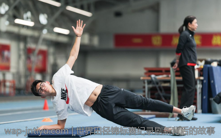篮球运动中的投篮弧线控制技巧